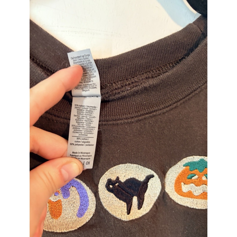 Halloween Sweatshirt Small Black Ghost Cat Pumpkin Embroidered Crewneck Small - Picture 4 of 5